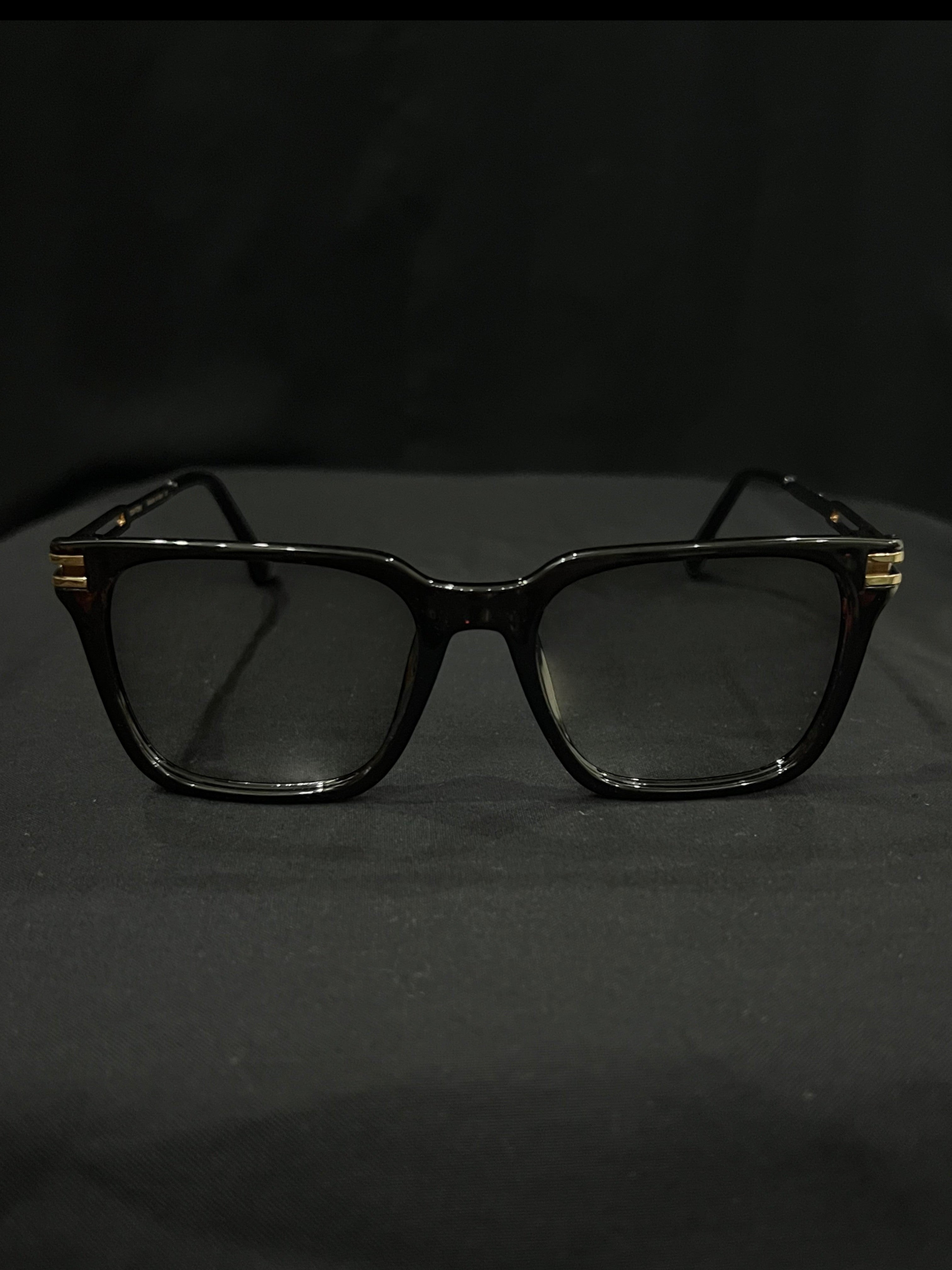 OPTICA Jerry shiny black cateye frames with 3D finish and gold side rods, medium size.