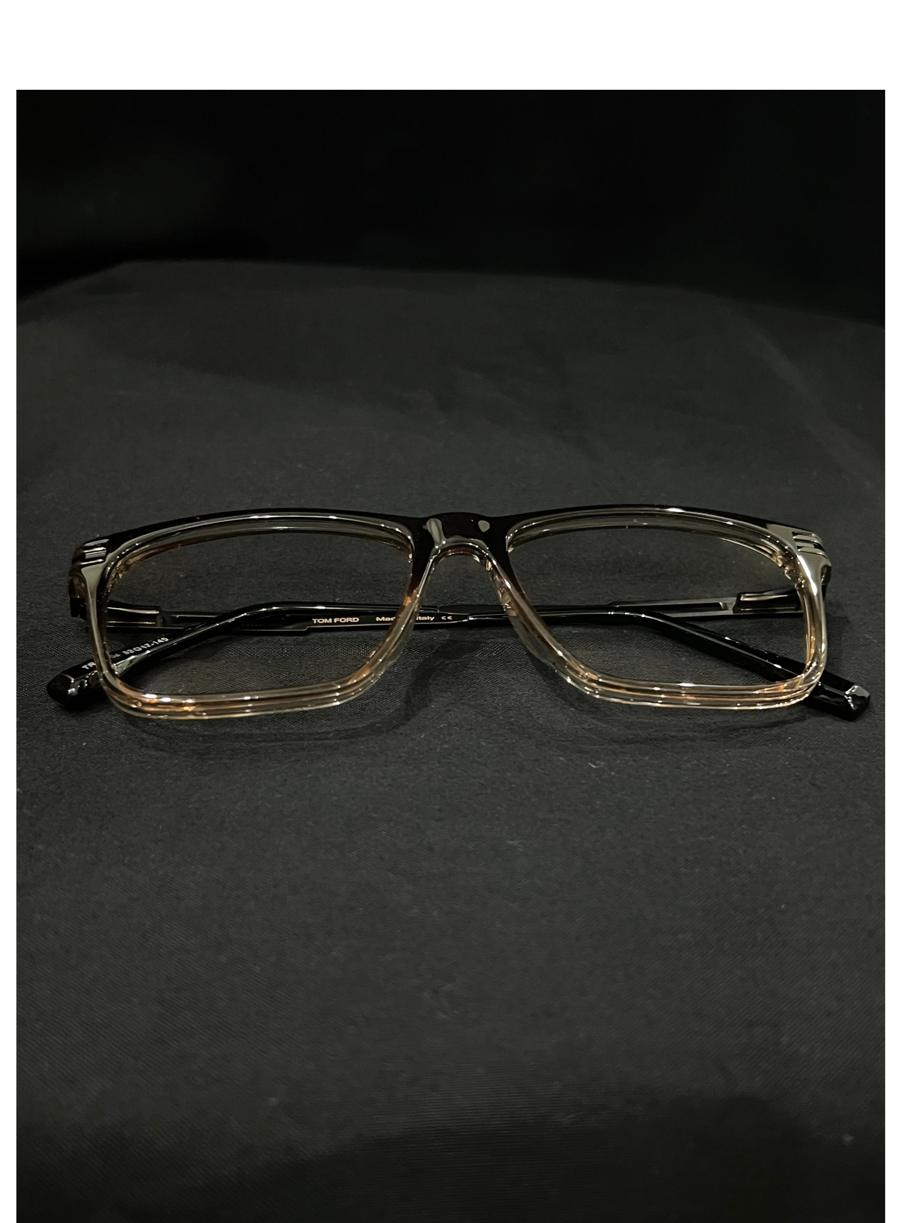 OPTICA JERRY clear rectangular frames with gold accents and anti-blue ray lenses. Medium size.
